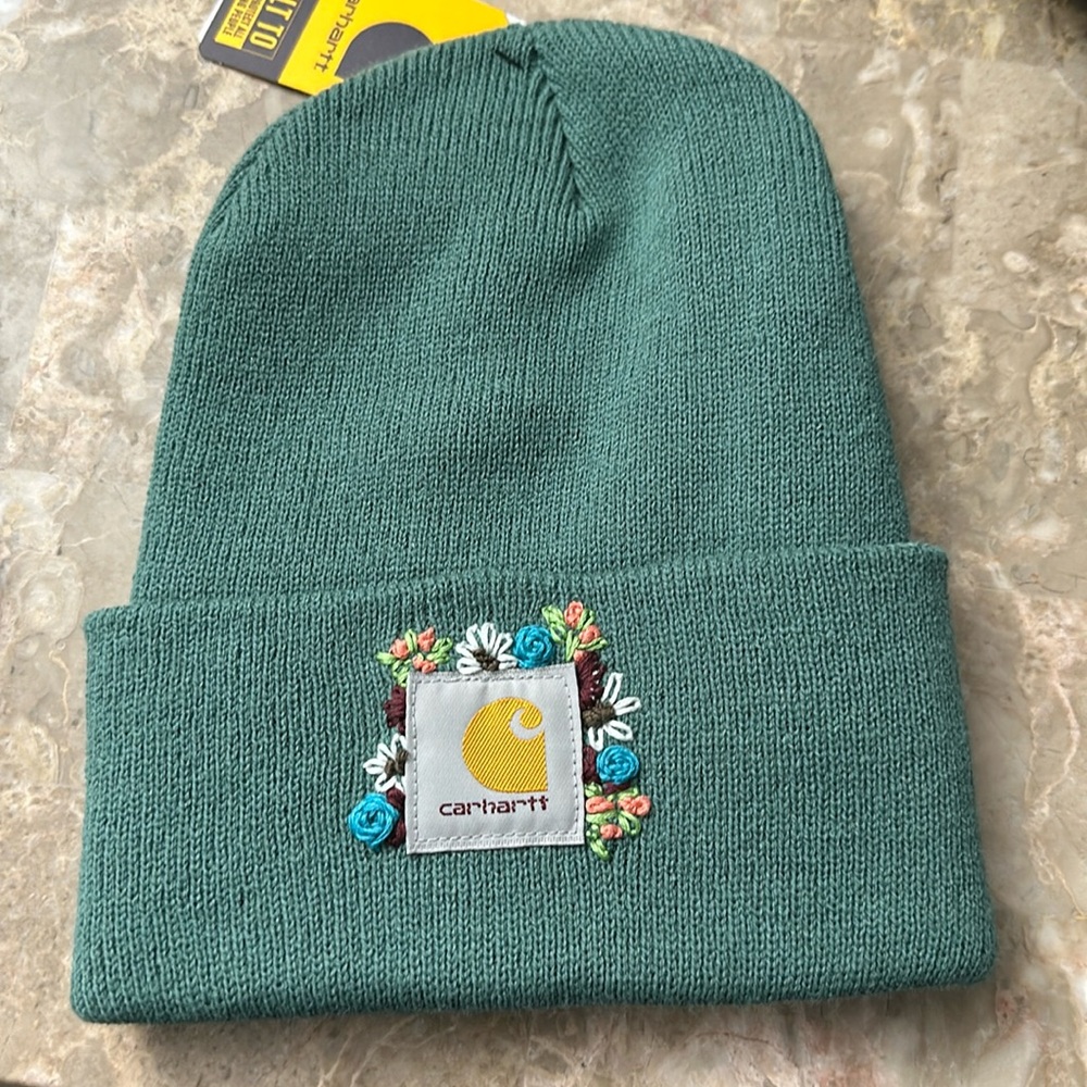 New Carhartt with embroidery flowers.